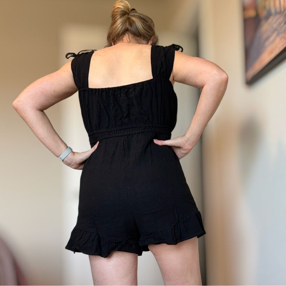 Very J Black Ruffled Romper - Picture 3 of 14